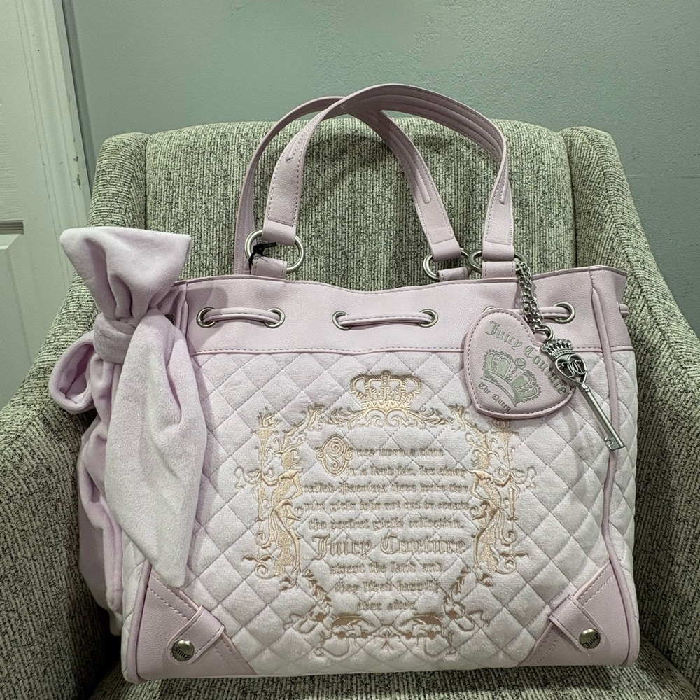 NWT VIRAL Juicy Couture Quilted Tale Tote Lilac